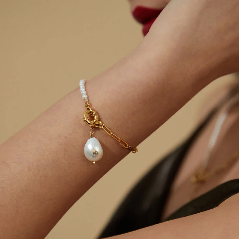 luxurious bracelets for women-REVERIE Diamond Pearl Chain Bracelet