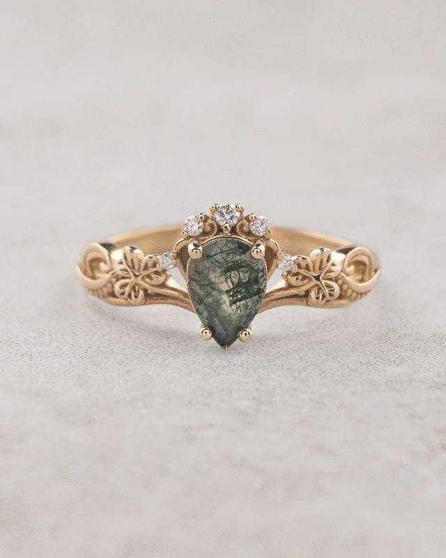 Celtic engagement ring with pear cut moss agate and diamonds / Horta