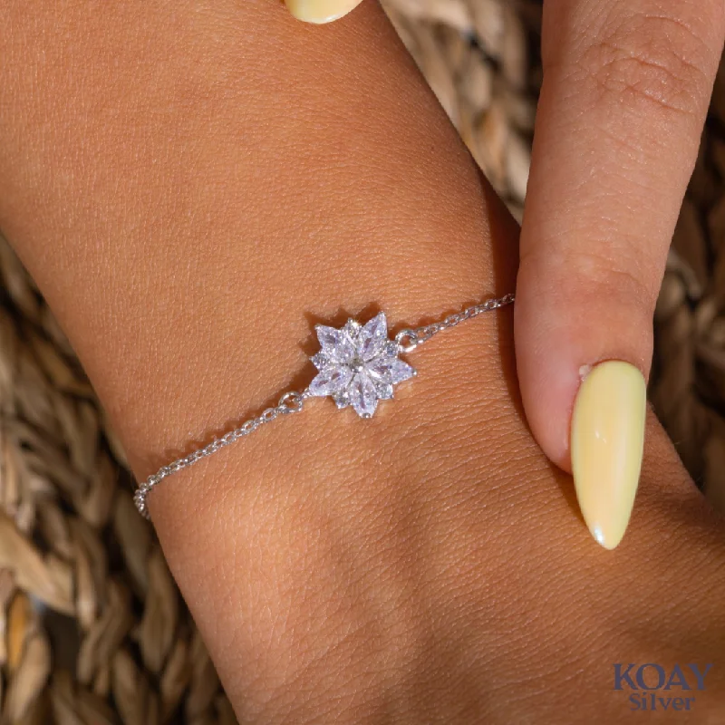 charm bangles for women-Flower Zircon Bracelet