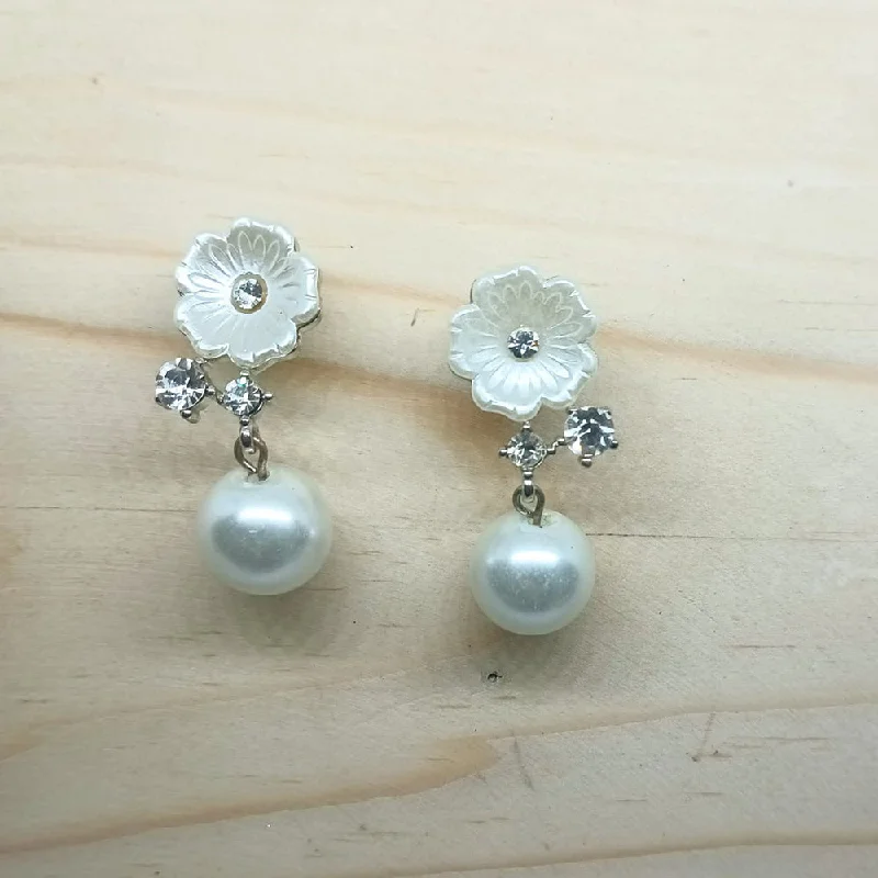 gemstone earrings for women-Savvy Jewellery Silver Plated Stud Earrings