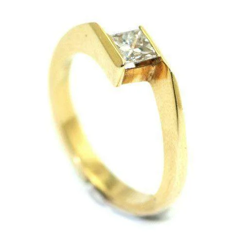 halo engagement rings for women-18ct Gold Princess Cut Twist Diamond Engagement Ring 0.4ct