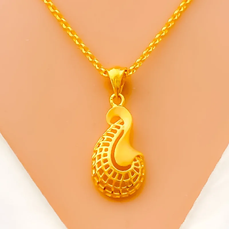 elegant necklaces for women-Magnificent Chic 22k Gold Necklace