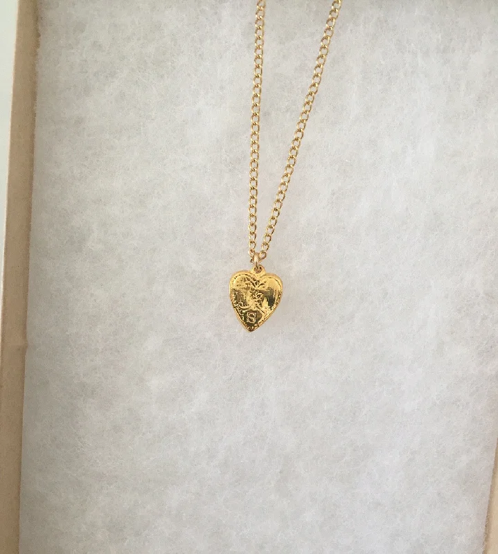 statement necklaces for women-Victoria Tiny Heart Necklace