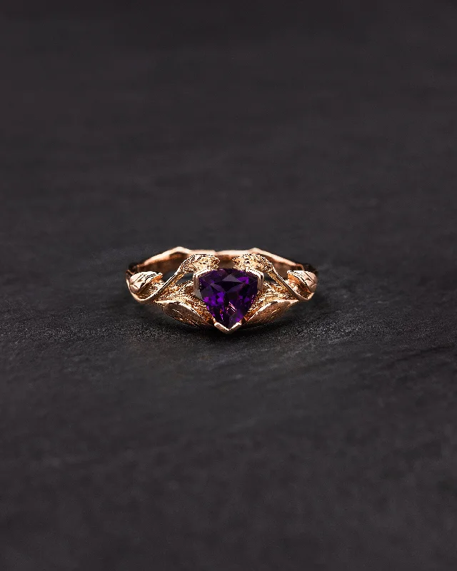 Textured twig engagement ring with purple amethyst / Clematis