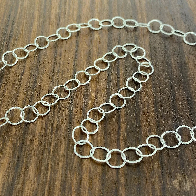 romantic necklaces for women-Hammered Circle Chain Necklace