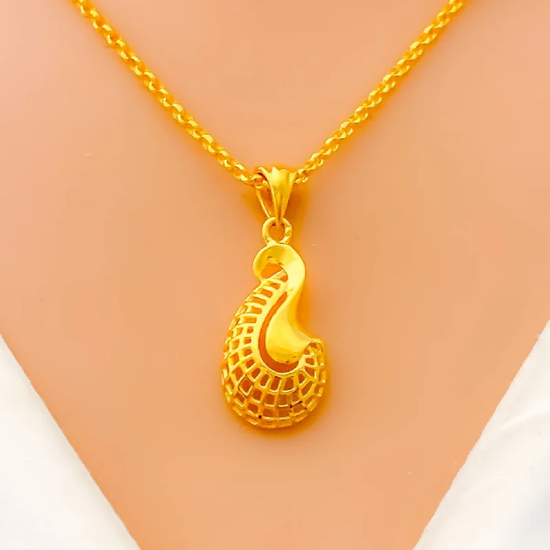 crystal pendant necklaces for women-Dazzling Textured 22k Gold Necklace