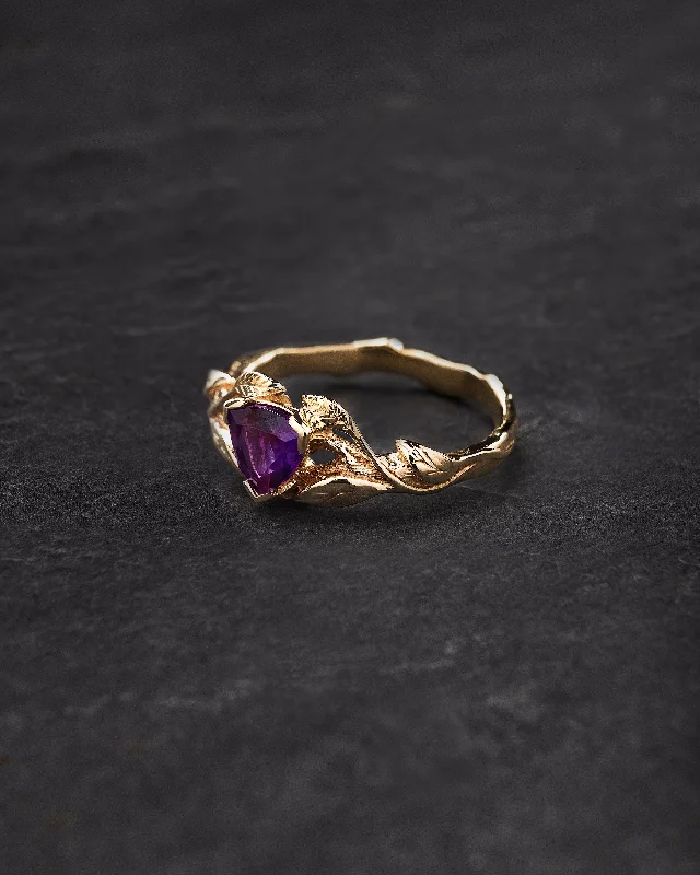 Yellow gold branch ring with vivid purple amethyst / Clematis