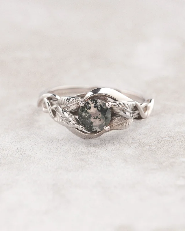 Round moss agate engagement ring with golden leaves / Azalea