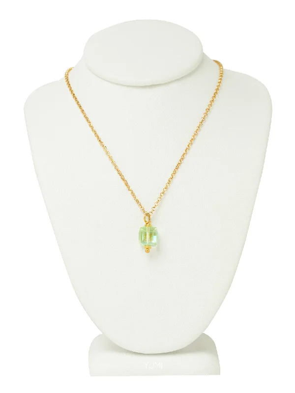 gift necklaces for women-Peridot Green Crystal Cube Necklace