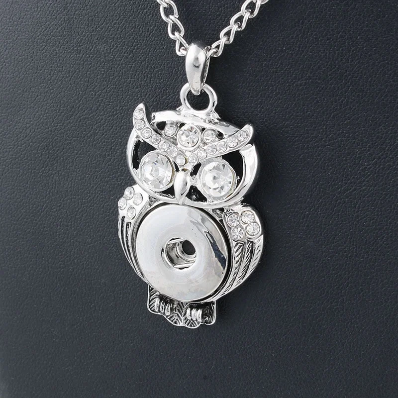 short necklaces for women-New Elegant Silver White Rhinestone Xinnver Snaps Necklace & OWL Pendant