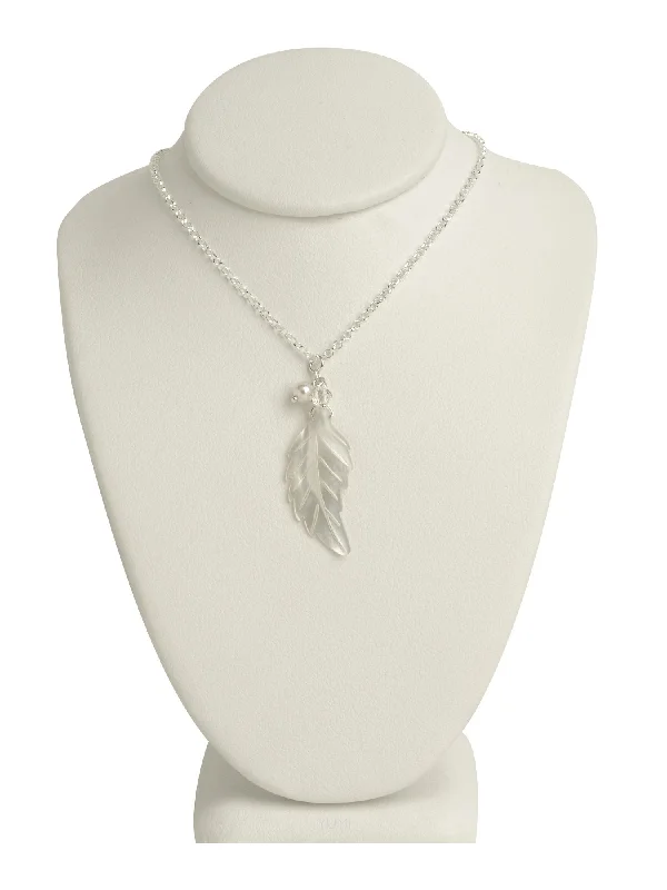 elegant wedding necklaces for women-Magnolia Pearl Leaf Pendant Necklace